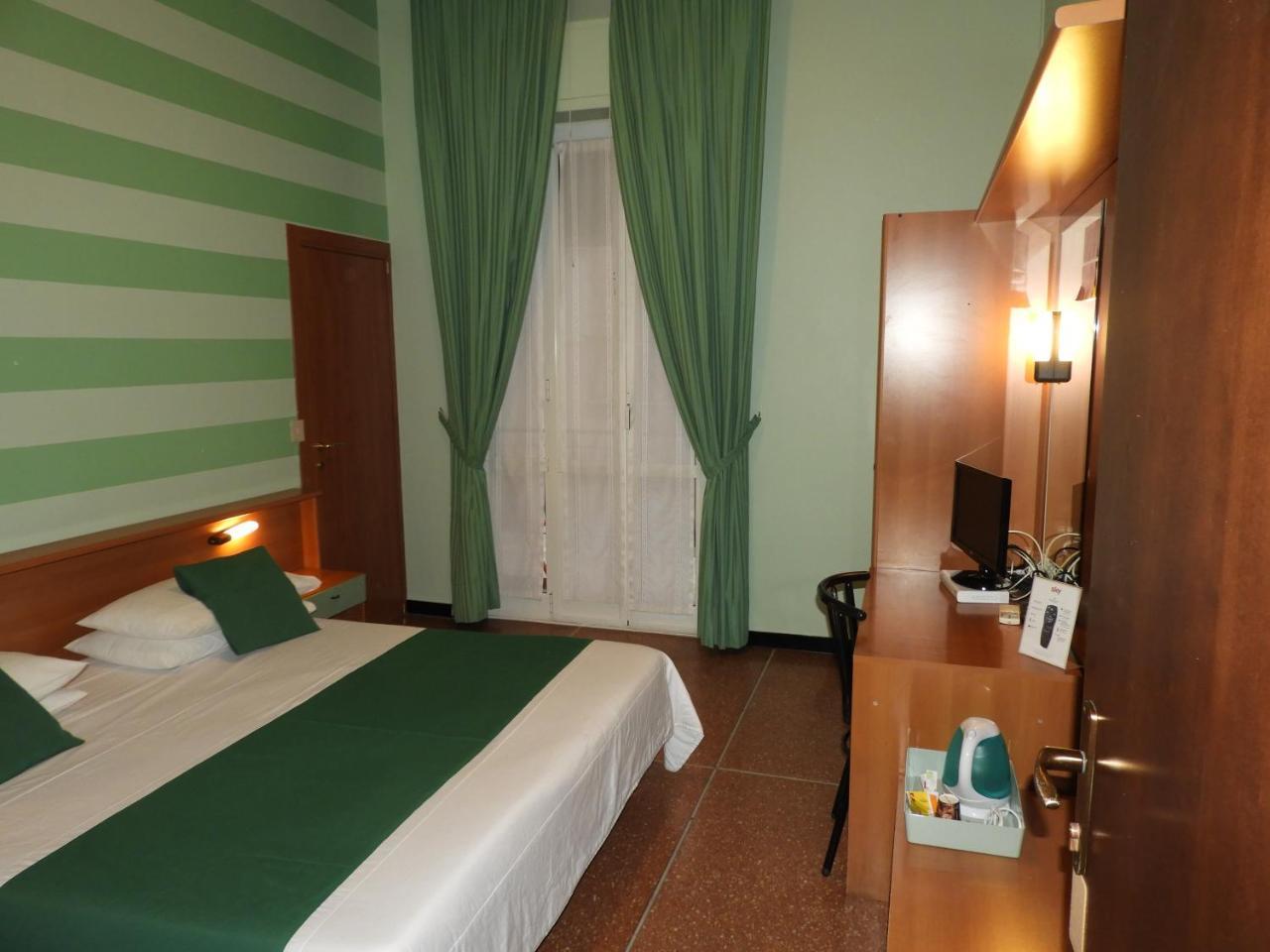 Albergo Glory Borghetto Santo Spirito Ngoại thất bức ảnh