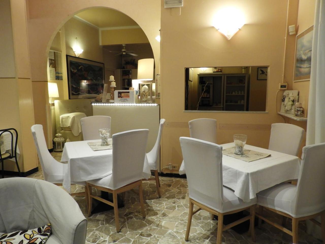 Albergo Glory Borghetto Santo Spirito Ngoại thất bức ảnh